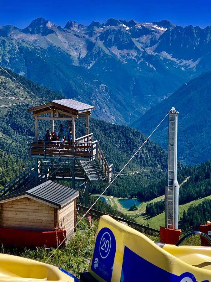 Les Chalets Fleurs De France - Kota Saint-Dalmas Exteriör bild